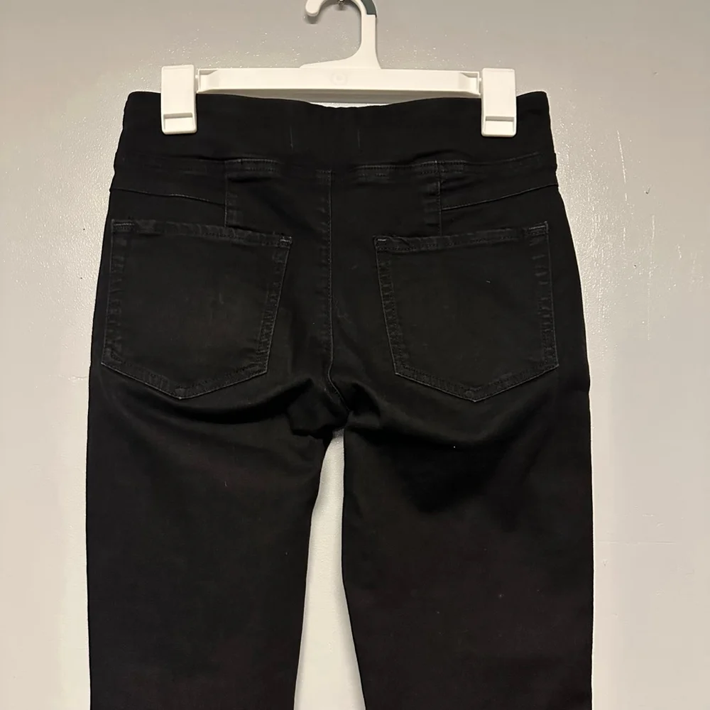 Free people We The Free Black straight leg Jeans women's size XS (29”x33) goth